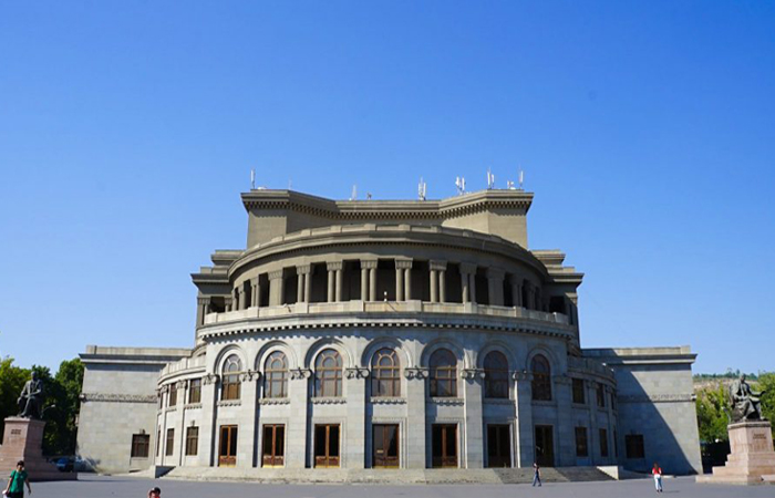 Театр оперы и балета имени Спендиаряна